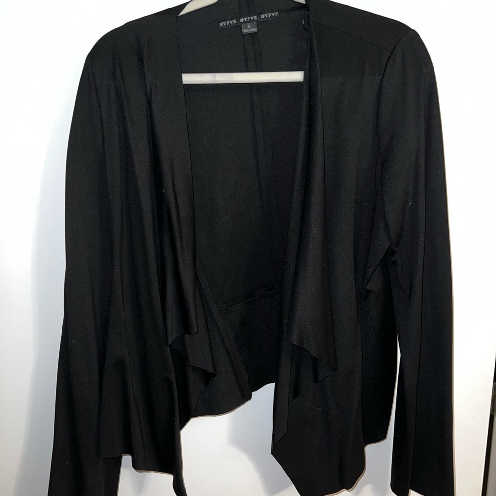 Excellent condition. Worn once. Pet & smoke free home.